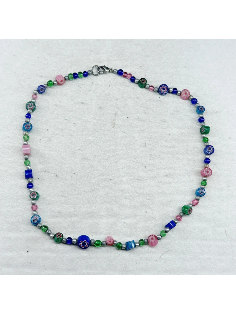 388u. 90s Style Floral Glass Necklace